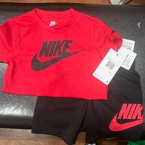 Unisex Nike short set. Size 3T. NWT. Black and red
